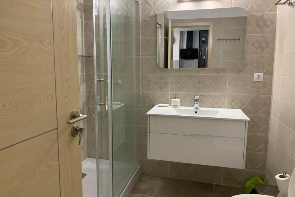 Andreve Apartment By Onix Blue Mamaia Nord, Baby Friendly, Private Parking Navodari Exterior photo